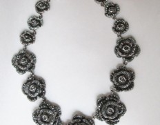 Sylvia necklace black-750